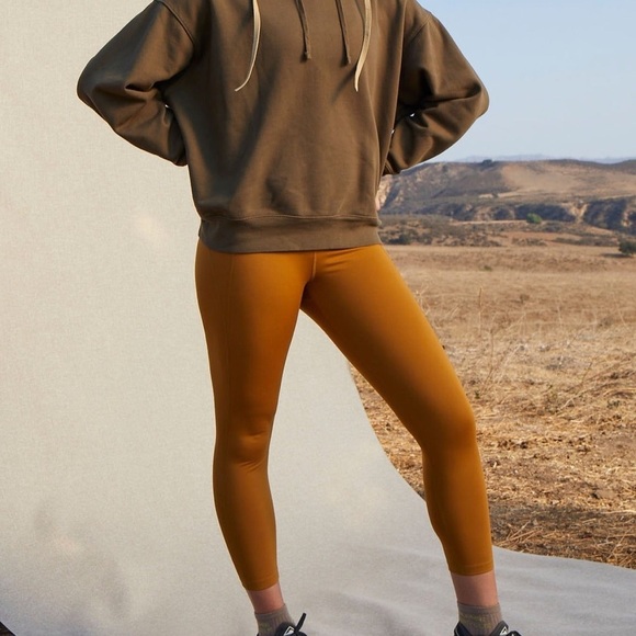 Girlfriend Collective Compressive 7/8 High-Rise Leggings in color Saddle, size S - Picture 2 of 6